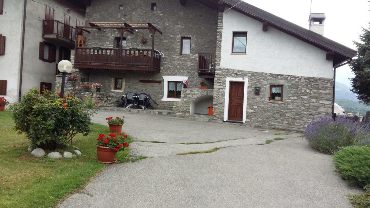 Appartamento Casa D'Antan Gressan Aosta Esterno foto